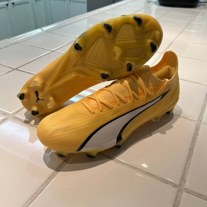 Puma Ultra Ultimate FGAG Soccer Cleats Yellow Blaze White Black New Womens 8.5