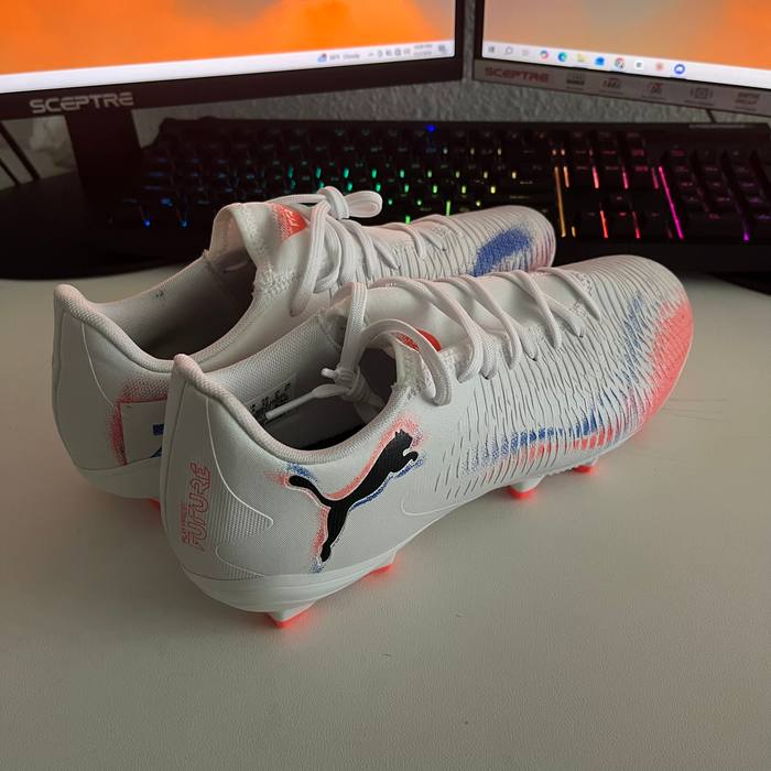 Puma Future 8 Play FGAG 108602-01 Men's White Pink Football Boots Size 9.0