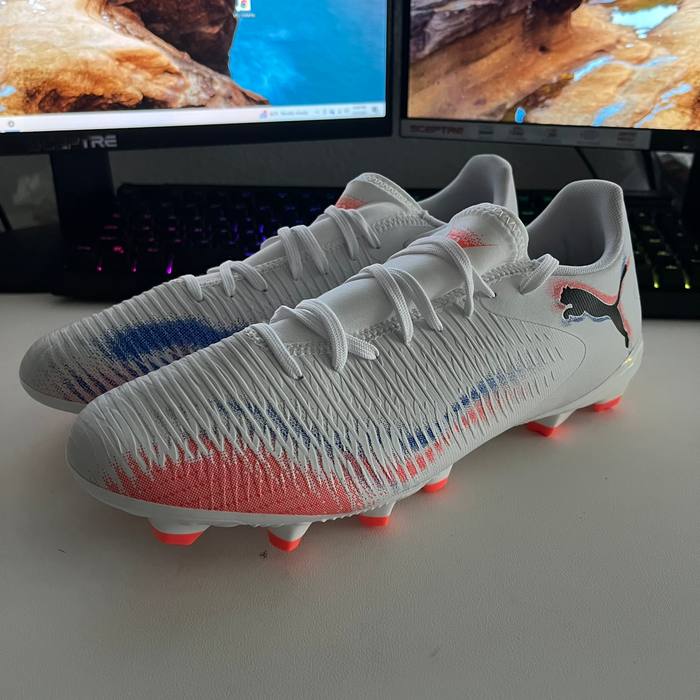 Puma Future 8 Play FGAG 108602-01 Men's White Pink Football Boots Size 9.5