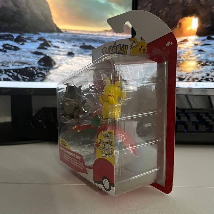Pokemon Battle Figure Set Perrserker Hawlucha Pikachu New