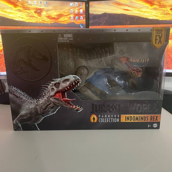 Jurassic World Hammond Collection Indominus Rex Deluxe Articulated Action Figure Large Size