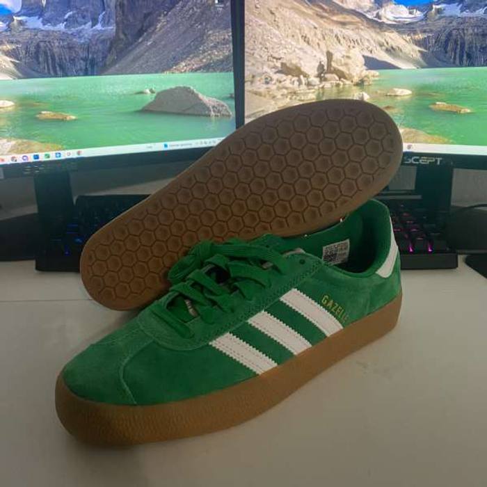 Adidas VL Court 3.0 Men's Shoes Court Green Suede White Gum Sole New