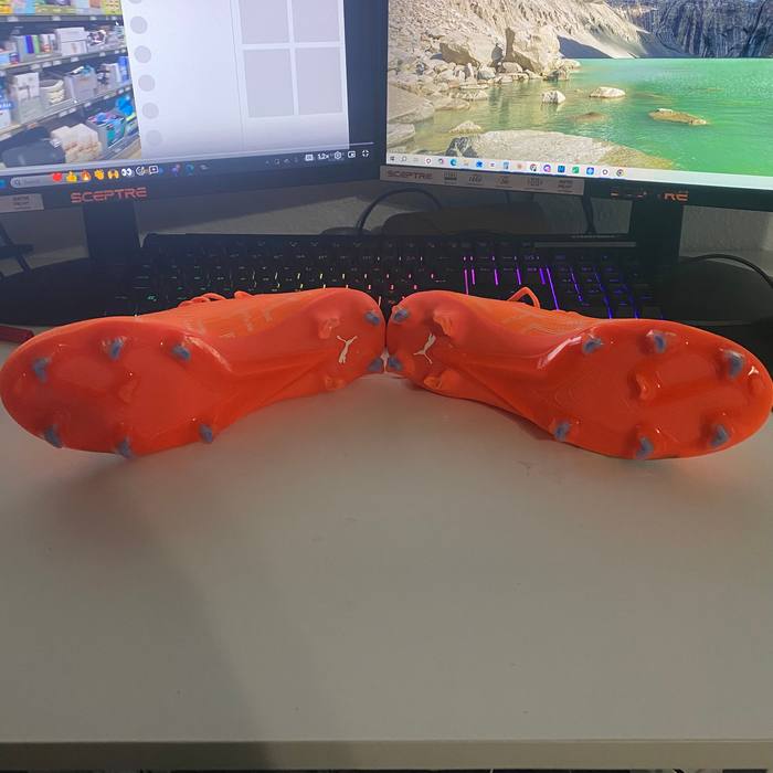 NEW! Womens Puma Ultra Ultimate FGAG Soccer cleats 107215-01 OrangeBlue