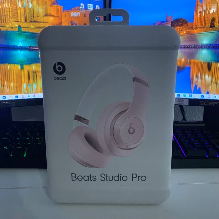 Beats Studio Pro Wireless Headphones - Matte Pink - New In Box