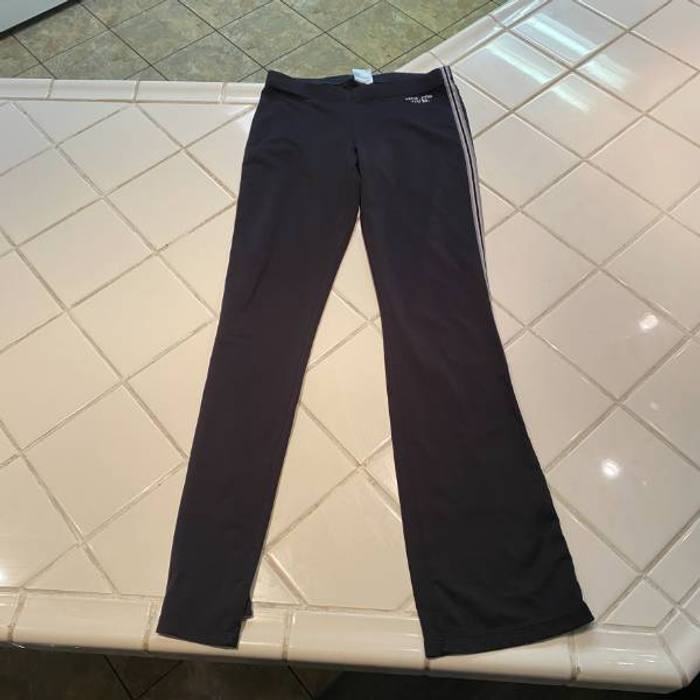 Golds Gym navy blue sweats Small