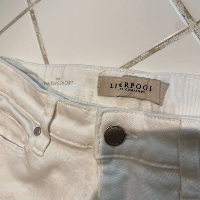 Liverpool jeans company Bright white jorts Size 6