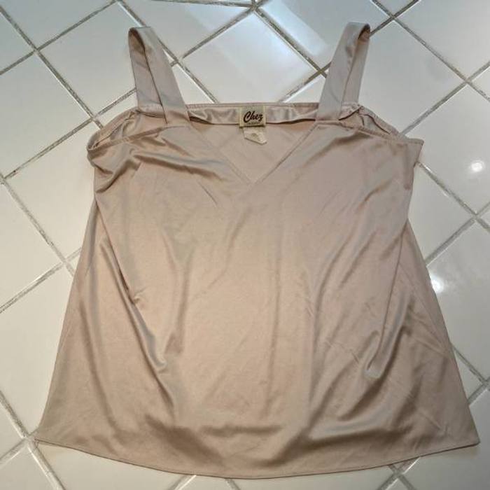 Chey beige tank top