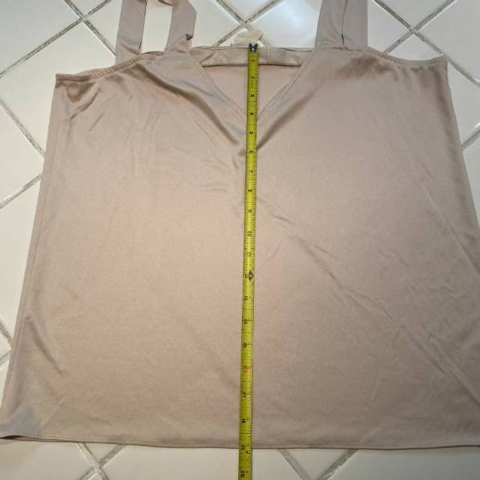 Chey beige tank top