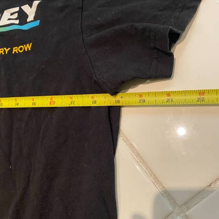 Monterey California Cannery Row T-Shirt Black Souvenir Graphic Tee Adult
