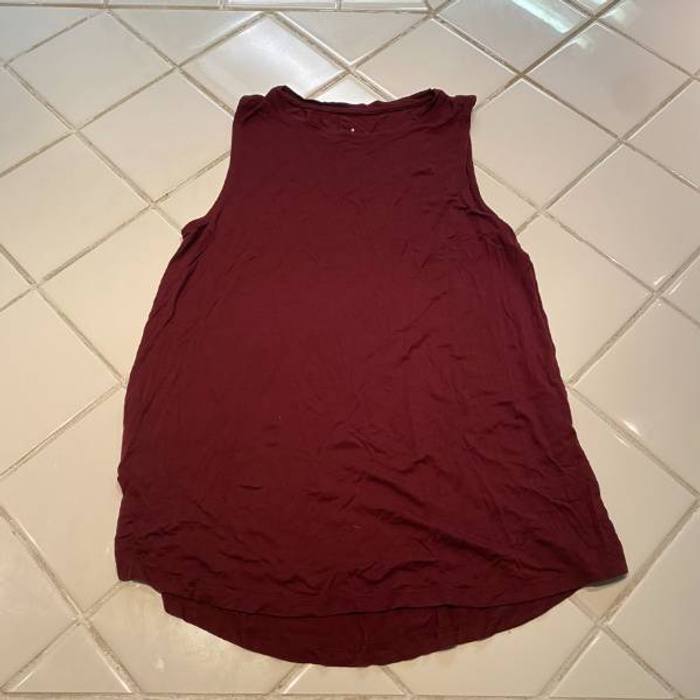 A New Day Women's Medium Maroon Sleeveless Tank Top High Neck