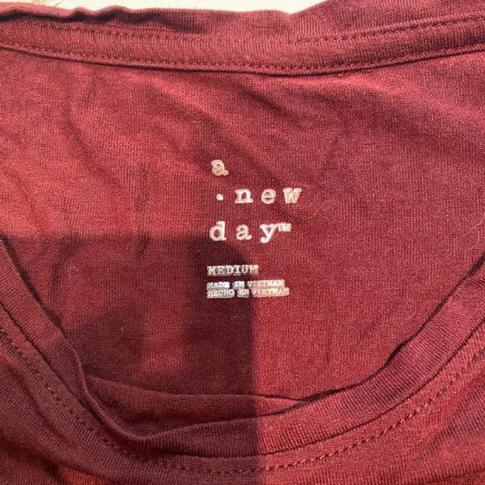 A New Day Women's Medium Maroon Sleeveless Tank Top High Neck