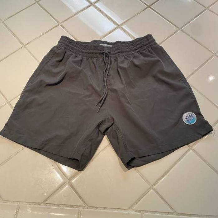 Ocean Breeze Men's Size M Gray Swim Trunks Board Shorts Elastic Waist