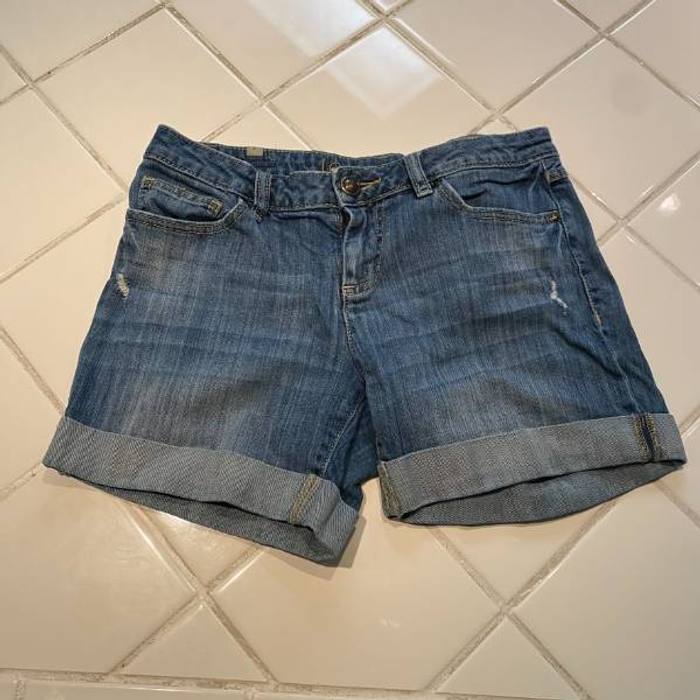 LC Lauren Conrad Women's Size 6 Denim Shorts Cuffed Distressed Blue