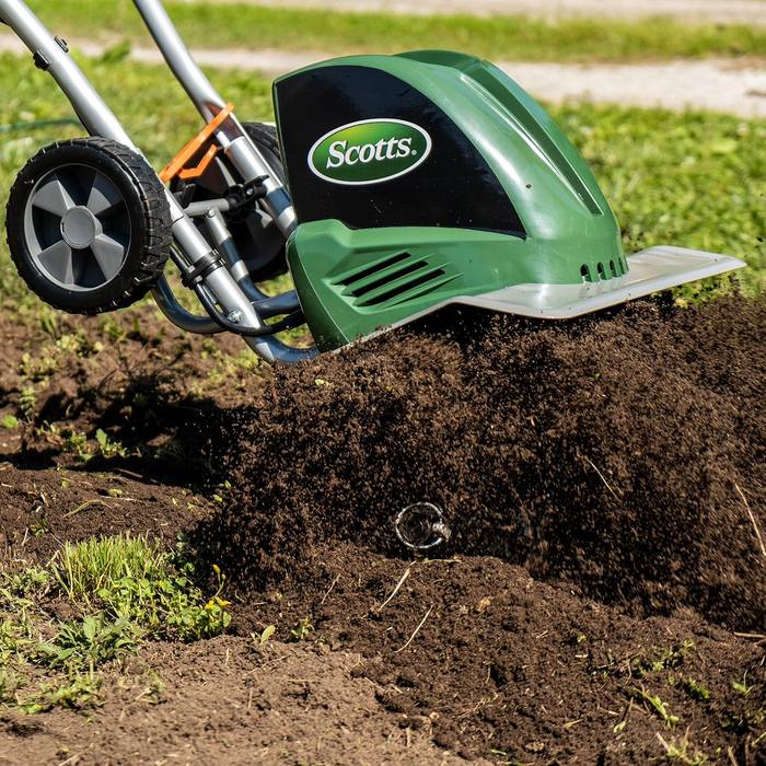 Scotts TC70135SS Electric Garden Tiller Cultivator 16-Inch 13.5-Amp Green